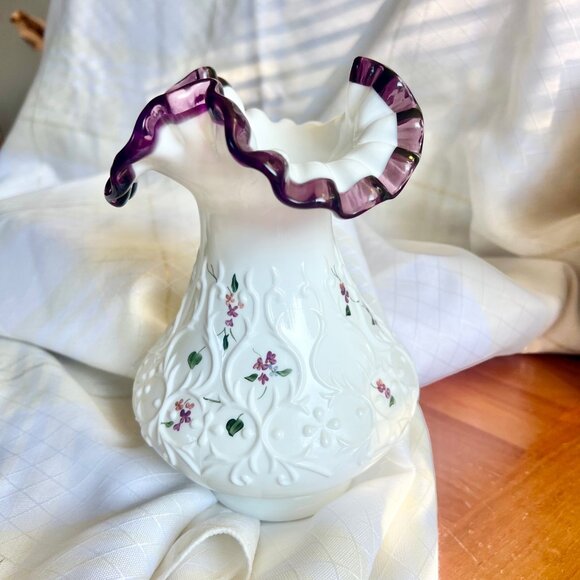 Vintage Fenton Milk Glass Spanish Lace Vase, Hand Painted Vintage Fenton vase - Picture 9 of 10